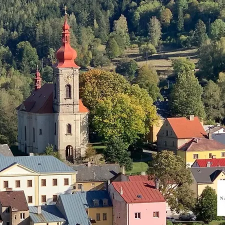 アパートホテル Na Nebi 187 Bečov nad Teplou